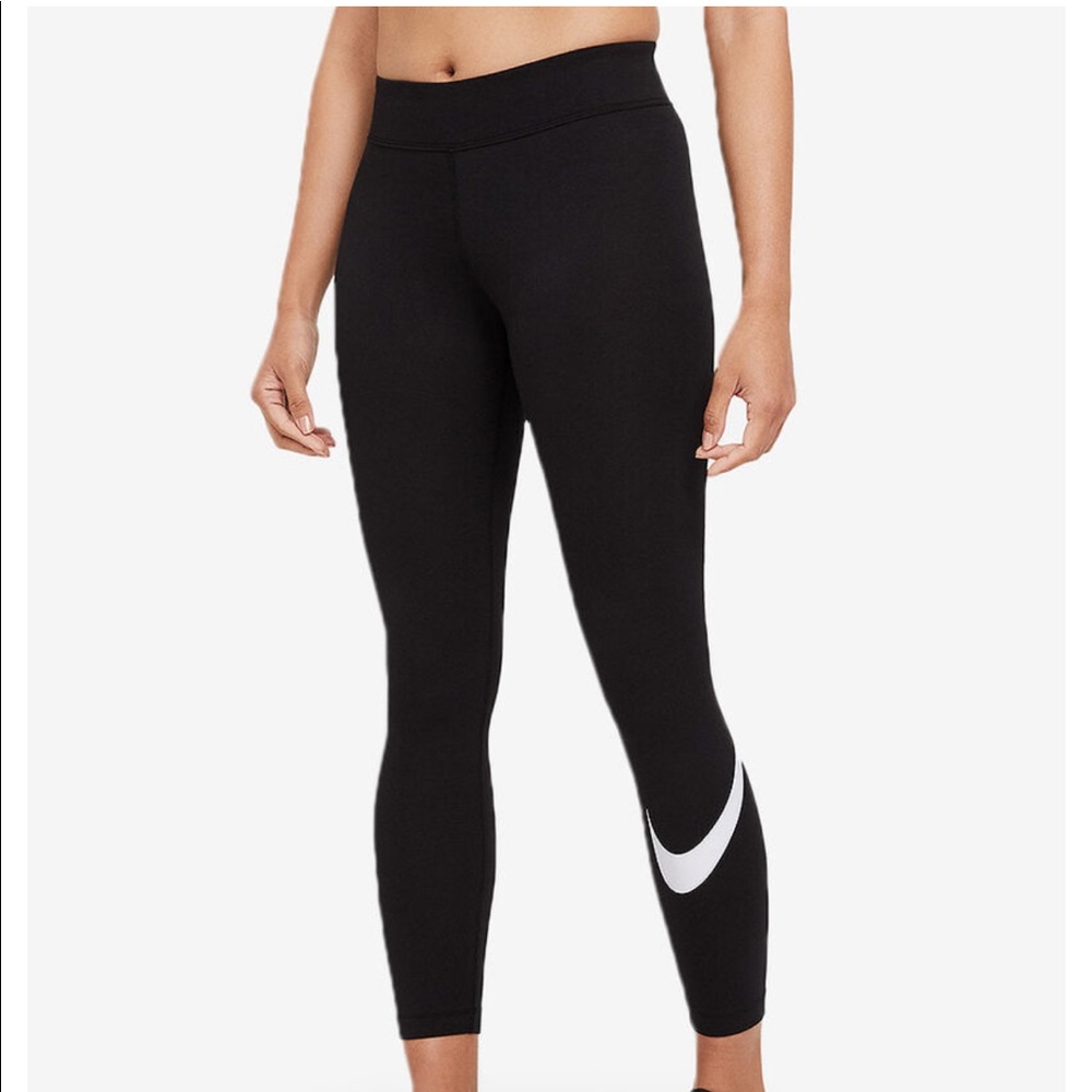 NSW Essential Swoosh Leggings | Small NWT